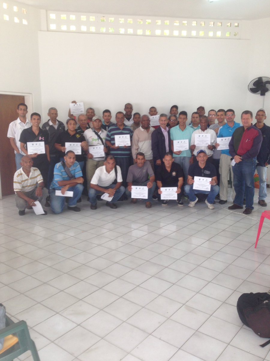 MDS_SECTOR7's tweet photo. 2 taller de mejoramiento profesional para vigilantes- modulo I. #mds #mdsbaruta #formacion #seguridad #Vigilante https://t.co/r3hBN1Js4w