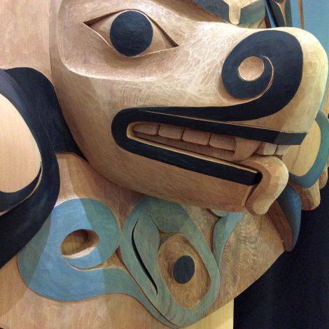 IndigenousBC's tweet photo. Check out this beautiful carving featuring bear &amp; salmon by Gordon Dick! Contact Gordon @AhtsikGallery. #AborginalBC https://t.co/tPTS9lluV5