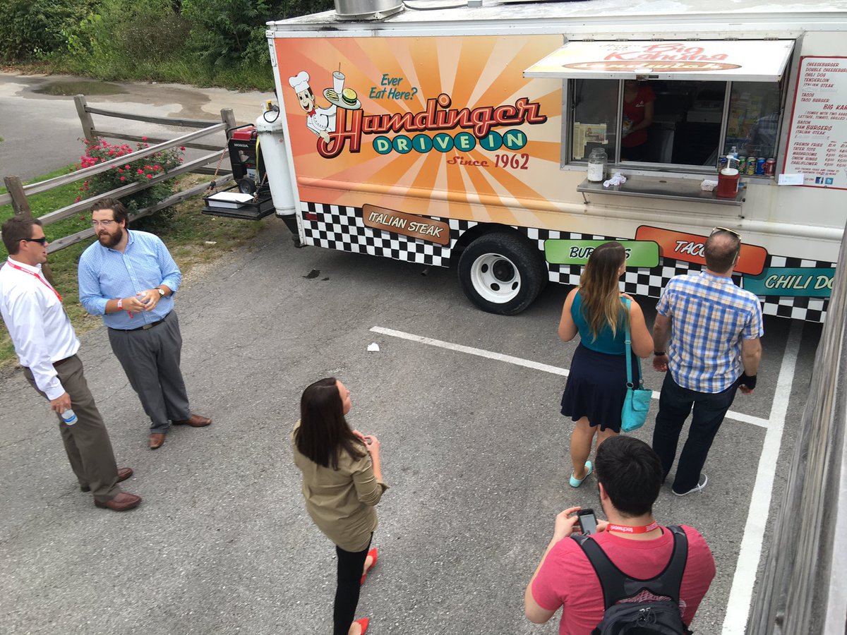 Launch_KC's tweet photo. If you're waiting to eat, just head on over! 😊 #TechweekKC @KCSV https://t.co/JwLyp3lWAv