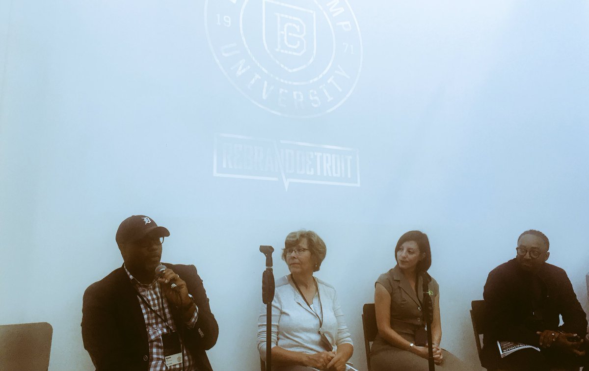 FashonVega's tweet photo. #brandcamp16 #innovation panel! #letDetroitDesignDetroit! Need, dream, design! https://t.co/0dP9tr7tlB