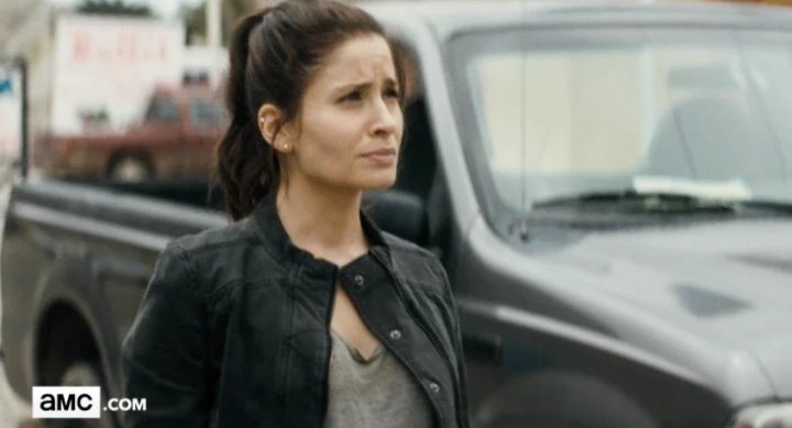 ArgentinaDead's tweet photo. We are looking for #OfeliaSalazar she stole a van and she is dangerous #FearTWD Please call 911 @mercedesmason https://t.co/rqO1UDK6cI