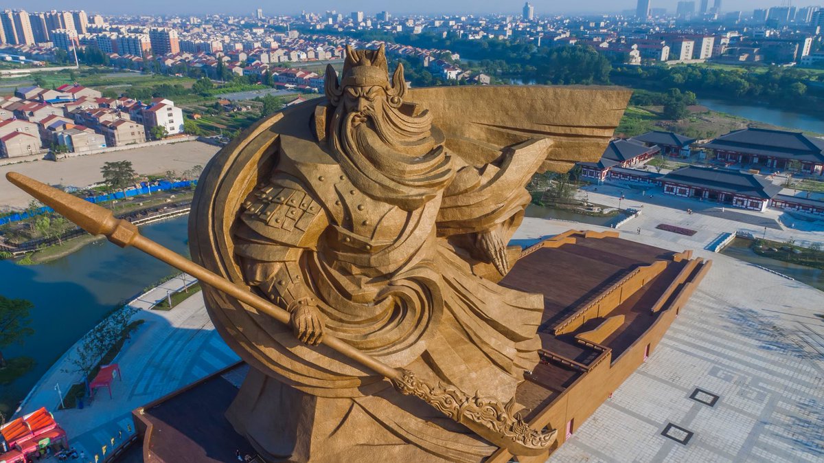 Inspirationf's tweet photo. China unveils colossal 1,320-ton sculpture of Chinese God of war “Guan Yu” in Jingzhou city. https://t.co/cekJmARFbS