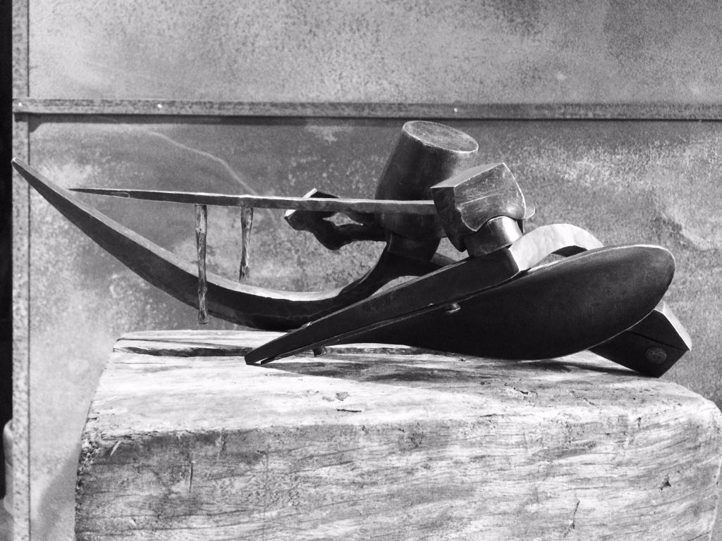 CalnanAnhoj's tweet photo. Whale plough #bronzesculpture #sculpture #ForgedInFire https://t.co/tK8gT9LOIf