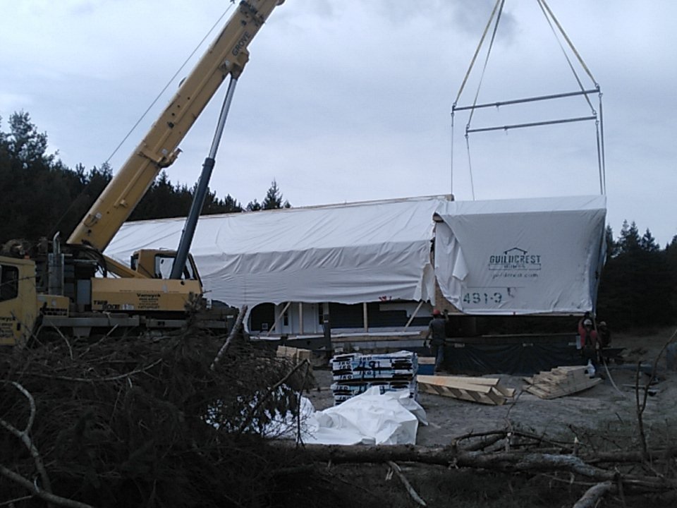 PPetrtyl's tweet photo. #Severnexteriors setting another #modular #guildcresthomes for #barriebuild in #muskoka https://t.co/M6x4cXEH2H