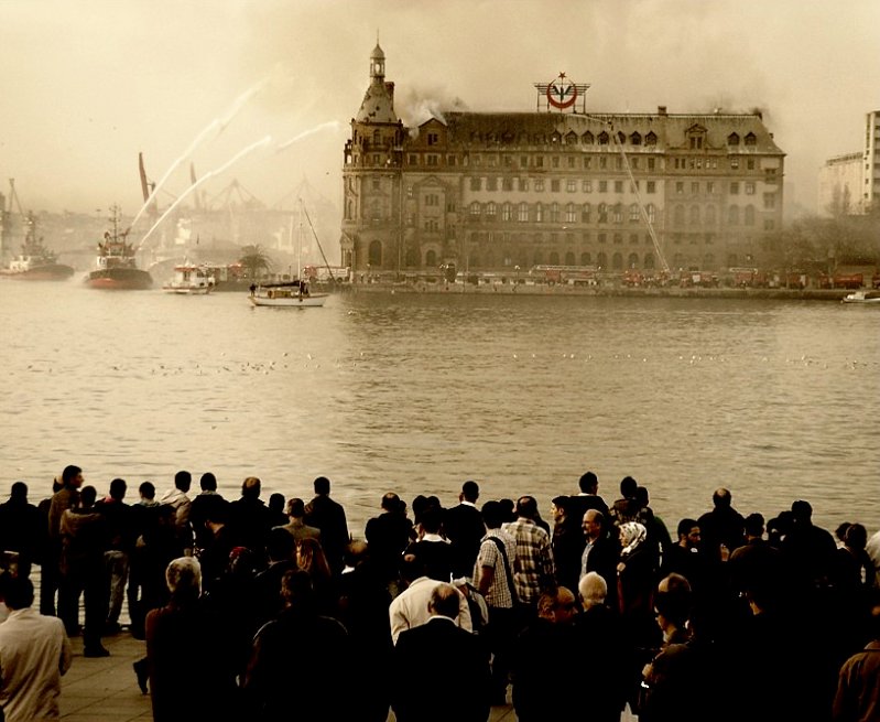 Önce yaktılar, sonra satmaya çalıştılar #HaydarpaşaBizim