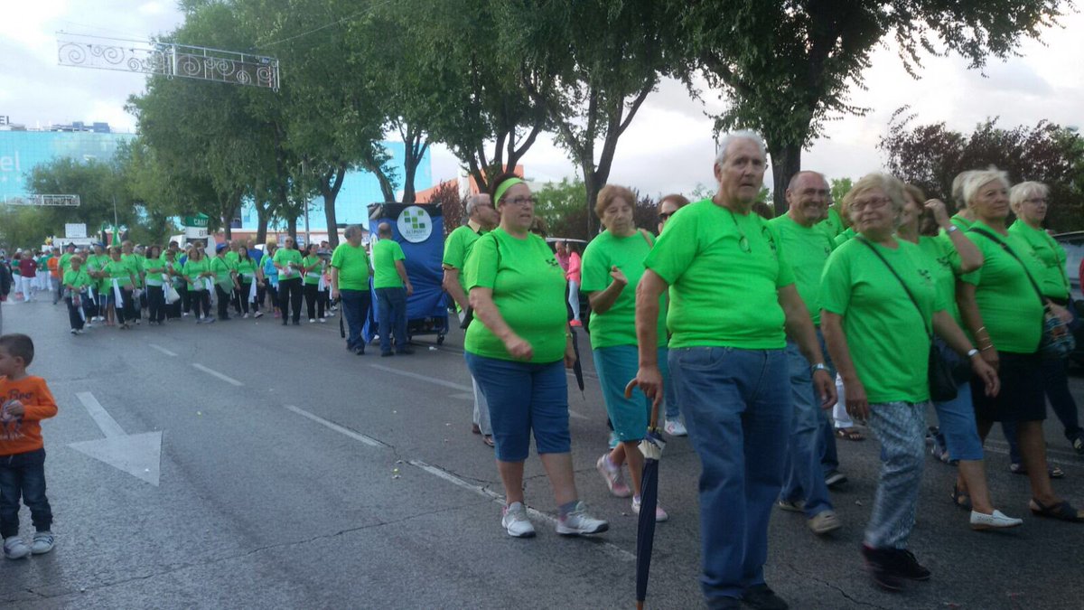 FiestasdeFuenla's tweet photo. Desfile de peñas 2016 #fiestasdefuenlabrada16 #fdf16 #fuenlabrada https://t.co/QwCgFe12o2