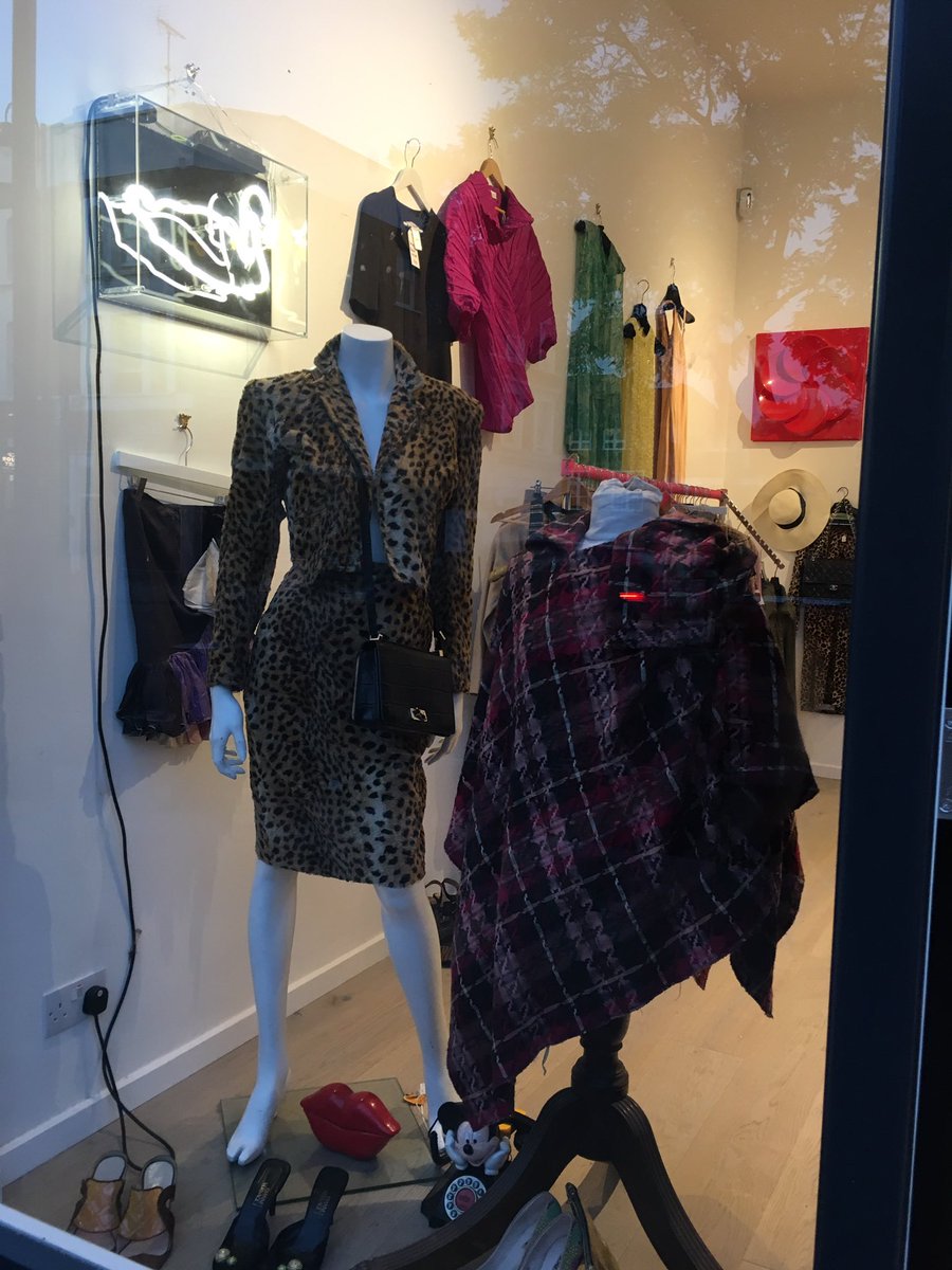 New window display