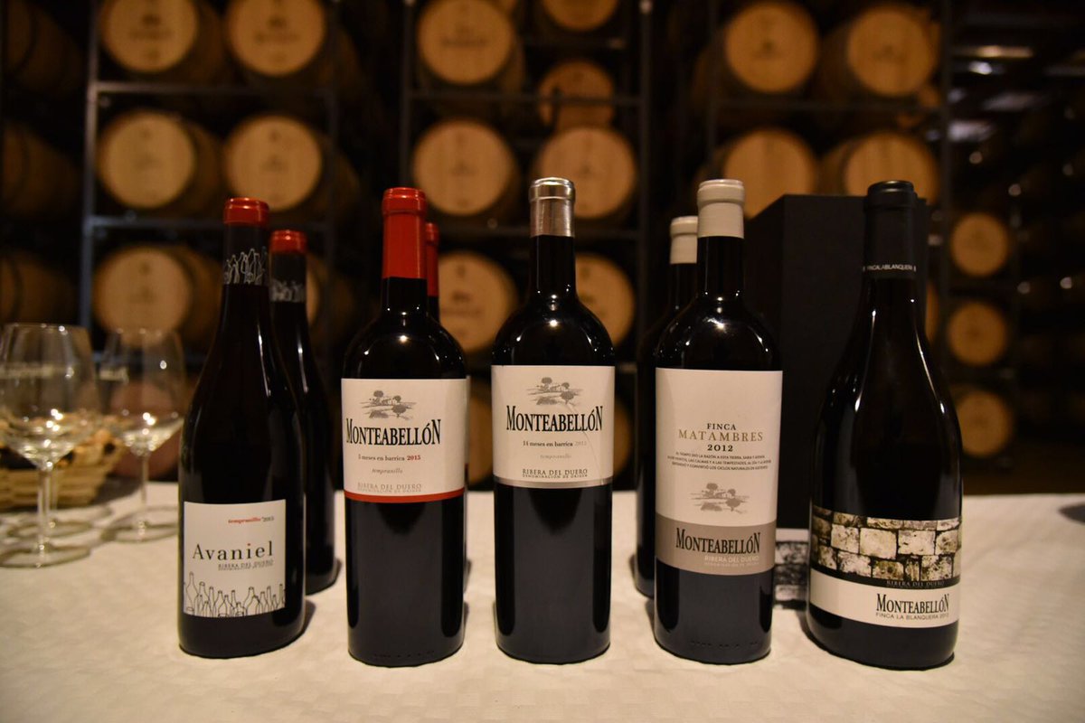 Ahora en <a href="/Monteabellon/">Vinos Monteabellon</a> . Estos periodistas están conociendo una buena muestra de la #DORibera