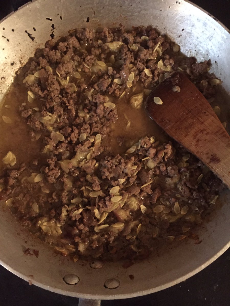 ZwartblesIE's tweet photo. #StuffedMarrow mix seedy innards with remaining lamb mince & juices,simmer fry till seeds transparent https://t.co/UG4OYAnlUE