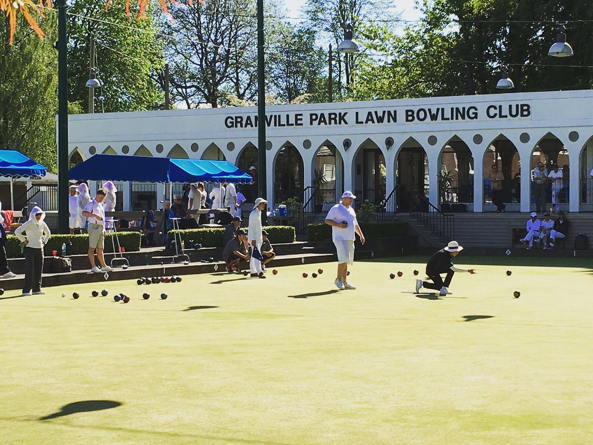 GranvilleBowls's tweet photo. September means the final few ends of the season a Granville Park! Get some rolls in while weather holds out. #GPLBC https://t.co/EgiPw8hZEB