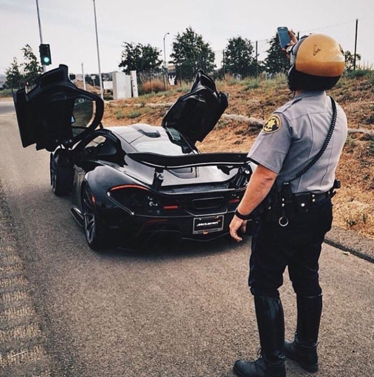 TooMuchMoney0's tweet photo. When the temptation is high 😂😂👌 https://t.co/FvRYYKfLIK