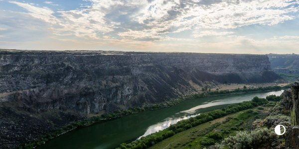 ZodiacVodka's tweet photo. Gorge'ous.

#offthebeatenpath view of the Snake River whose aquifer is just a stone’s throw away from our distillery https://t.co/QykUHU0ee7