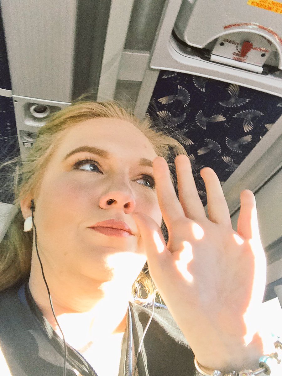kristenvanderyt's tweet photo. VOTE ME FOR HOCO C/O 2K17 !!!! KRISTEN NICHOLS-VANDERYT HOLLA AT YA GURL !!! 👌🏼👌🏼😈💯💯 https://t.co/CjWlRtYwnI