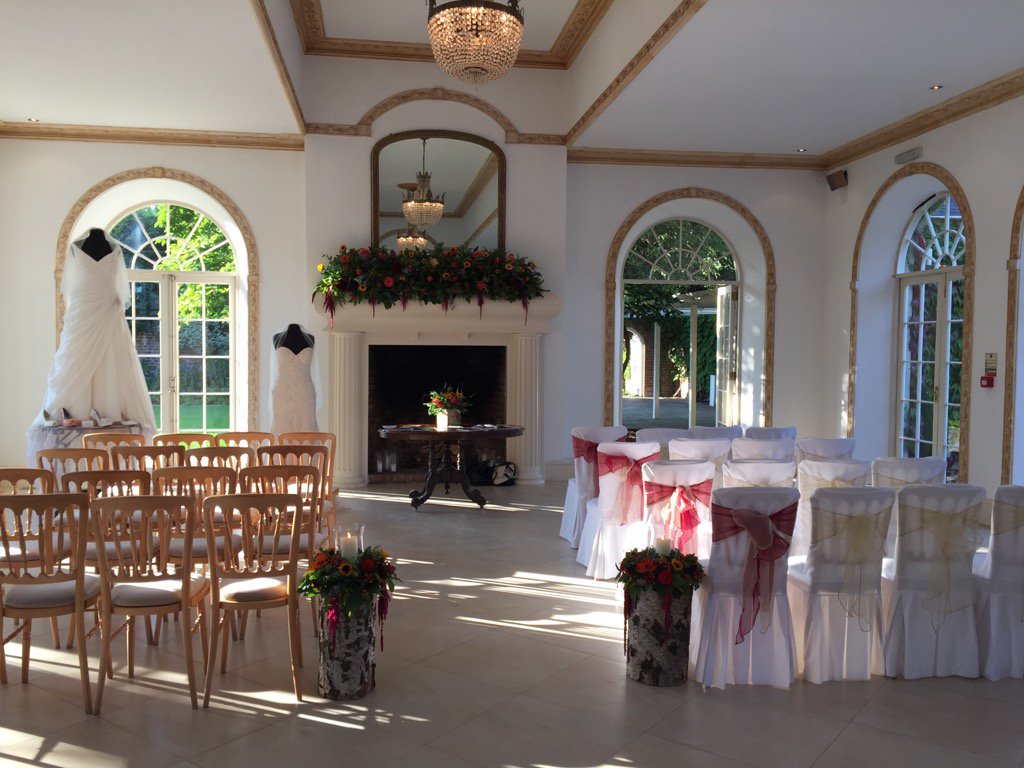 Sitting Pretty tweet media