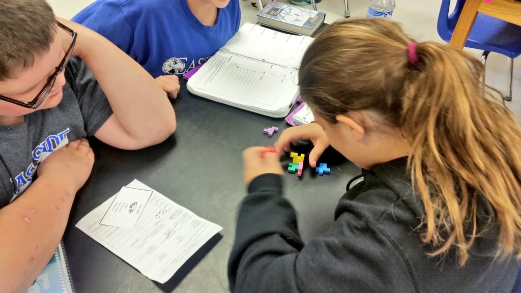 Eastside_PLTW's tweet photo. 6th grade @SOARwithPRIDE students analyzing 3D puzzles. They will soon build their own! #PLTW @PLTW_KY https://t.co/JvBHDQ6btZ