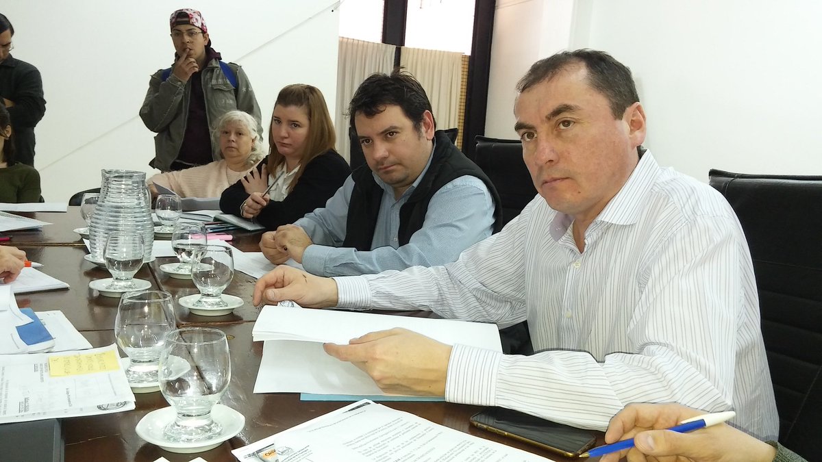 kingmaconcejal's tweet photo. Concejal:Kingman Juan,Junto a Ediles, Reunion Comision de Transportes.. https://t.co/zkXksTHO9g