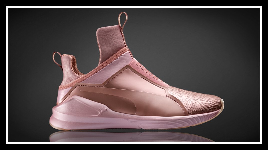 ven gramática Glosario טוויטר \ Champs Sports בטוויטר: "Metallic women's @PUMA Fierce is now in  stores. Thoughts ladies? https://t.co/l4PMJ11Ow0"