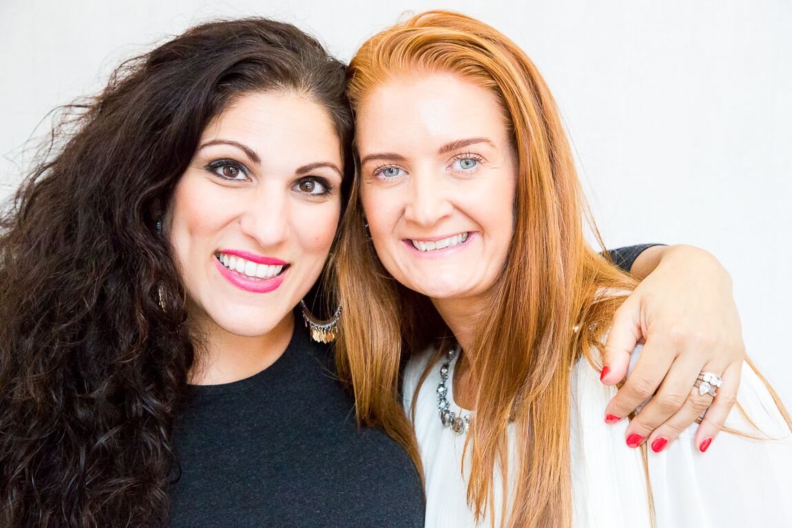 VickiPBroadbent's tweet photo. Love this pic @gingermumblog, lovely seeing you @funfestuk #funfest16 https://t.co/9I6bgXJJxz https://t.co/wfbdyBmshh