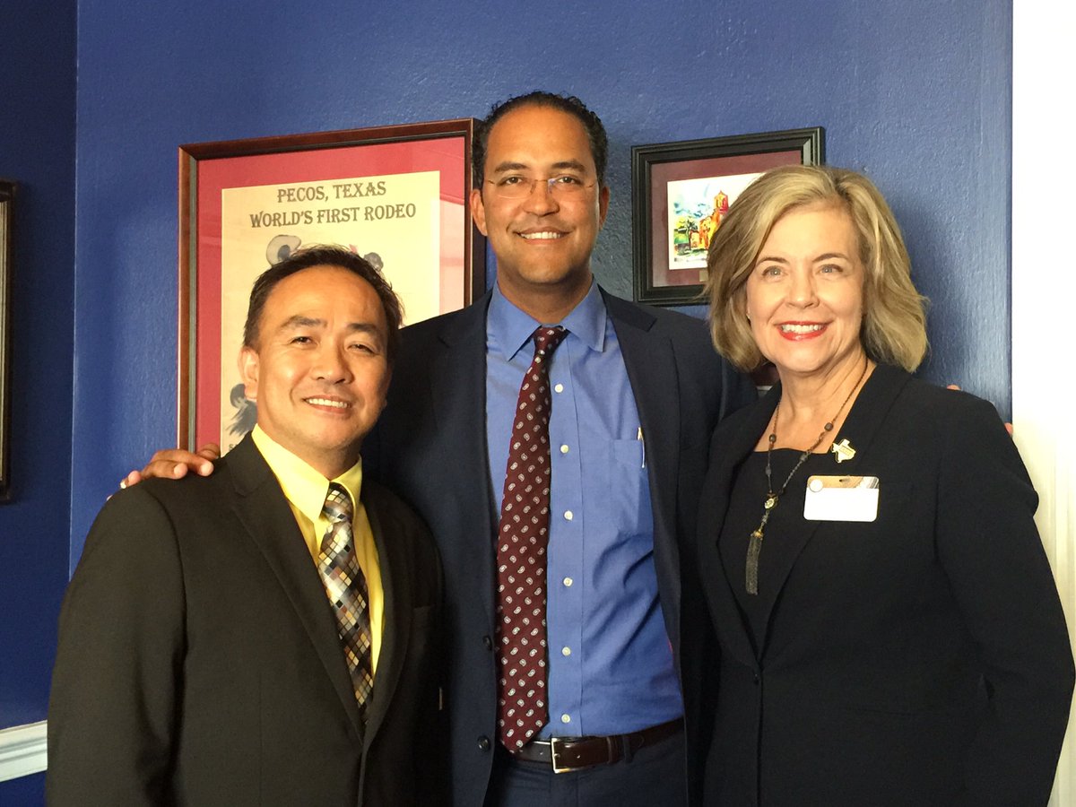 amadeus126's tweet photo. Happy to meet Congressman Will Hurd...
#POY16 
#nassp16 https://t.co/Vk77PrvMbF