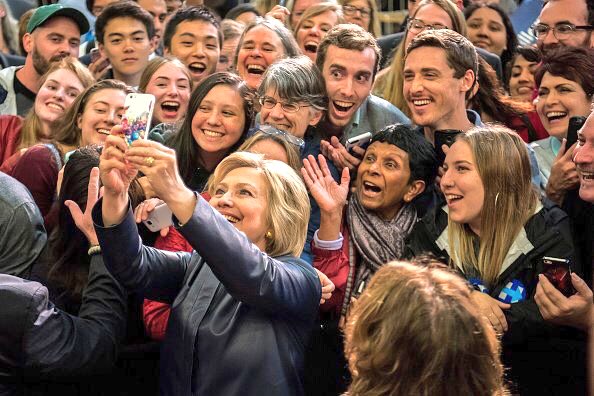 TheRickyDavila's tweet image. I'm proud to be voting for this woman. She brings me HOPE whilst Trump is a big ole' NOPE! #ImWithHer #POTUS