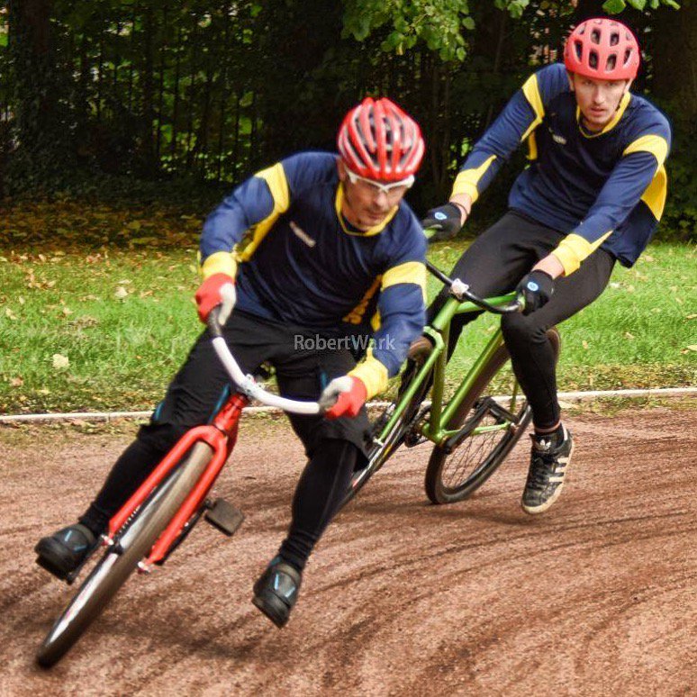 CraigHardie's tweet photo. One two for CH & CJ @glasgow_csc @ the weekend #cyclespeedway #footout #cycling 📷R.Wark https://t.co/JtzRkntlW6