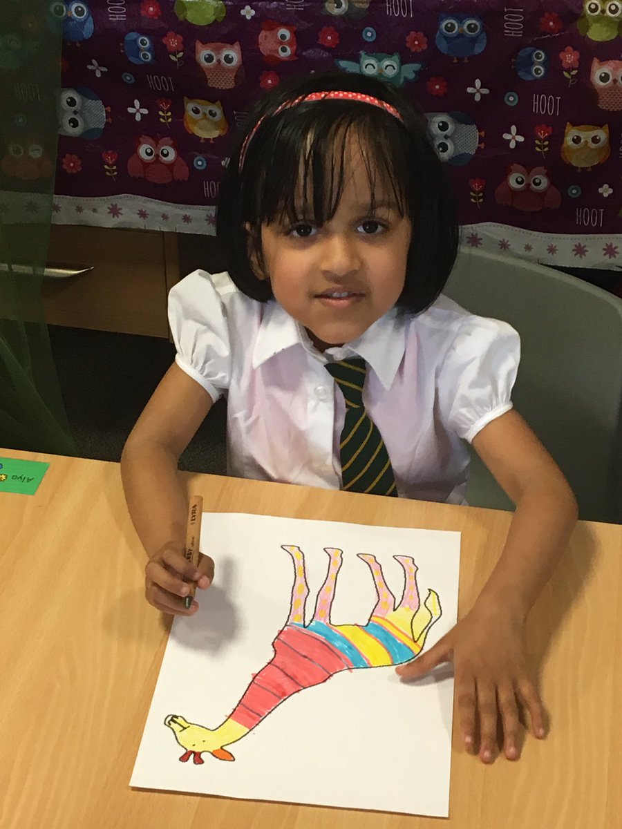 CraigowlP1a's tweet image. We created super patterns today on our Elmer animals using colour and shape! #neatwork