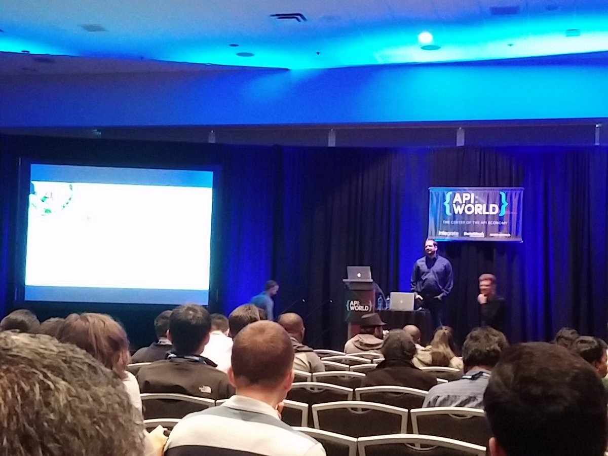 oneatlas's tweet photo. qlik lunch &amp; learn #apiworld16 @apiworld stage 2 pics below https://t.co/psrPG9a4Kv