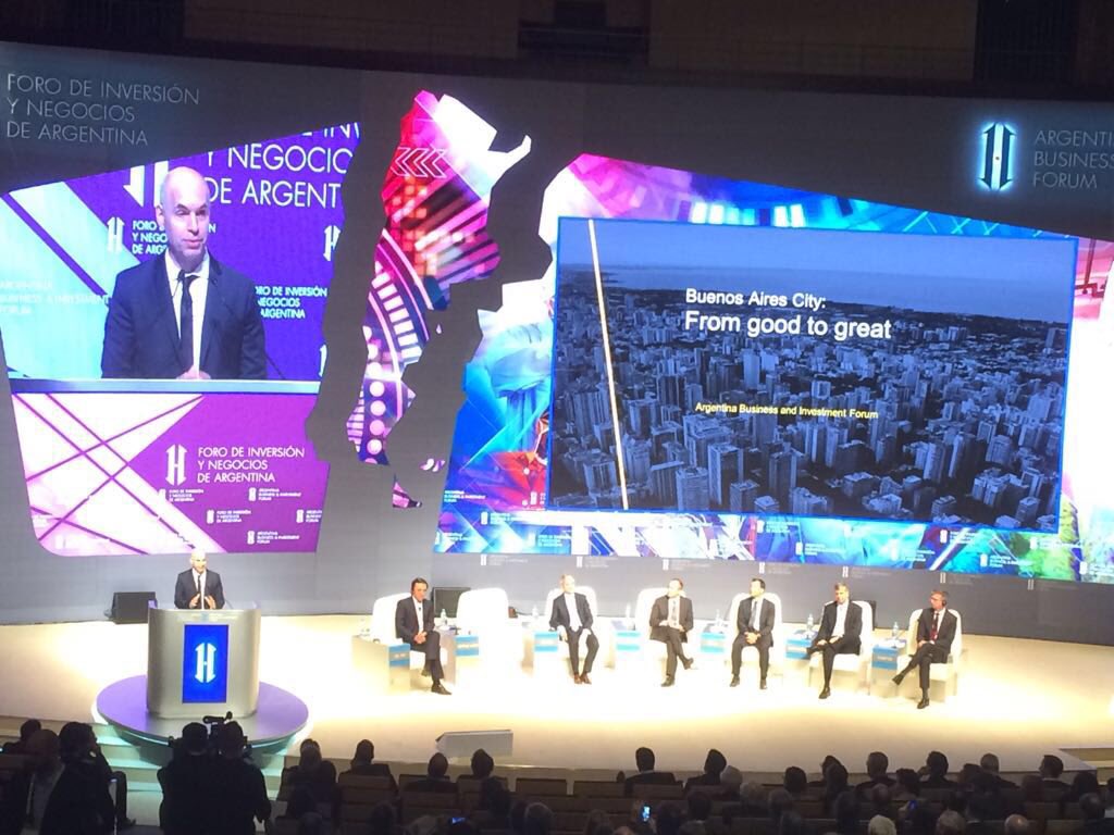 Invest_ARG's tweet photo. "Las oportunidades en la ciudad son enormes", @horaciorlarreta #ArgentinaHaciaElMundo #MiniDavos https://t.co/b7sJfpWwro