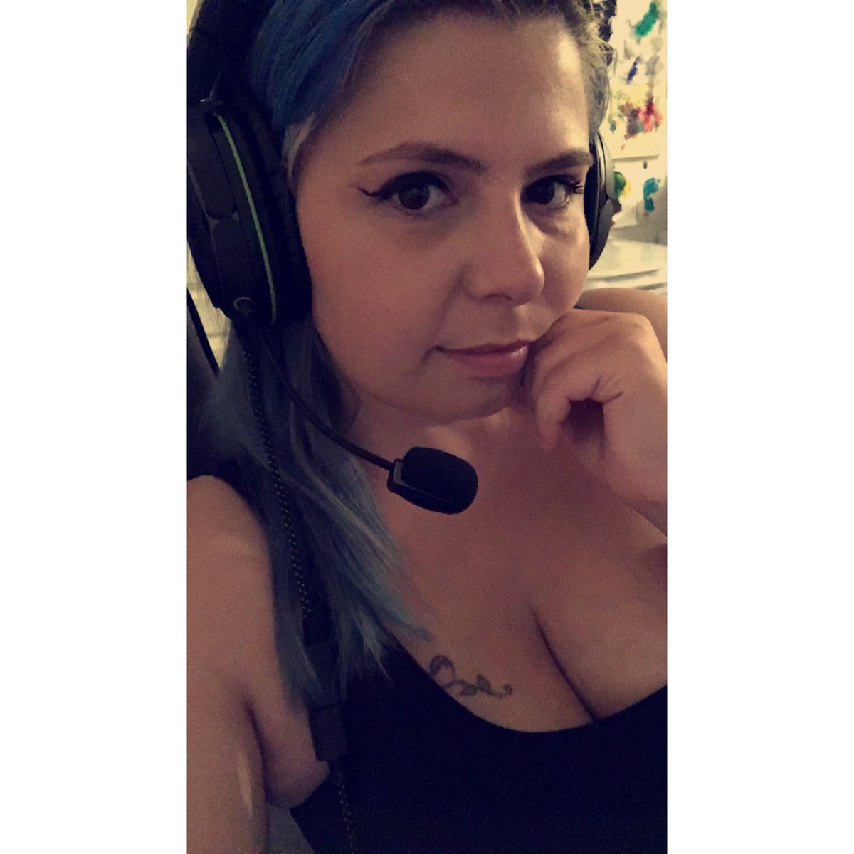 iamkazw's tweet photo. LIVE🔴 playing #RainbowSixSiege come along say hi🦄💋 #gamergirl @GirlsOfTwitch @Retweet_Twitch @AGGchicks #Xbox https://t.co/4ruWHjulxF
