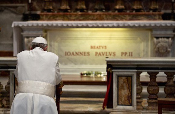 DenzBergoglio's tweet photo. Las deshonestas citaciones de Francisco… https://t.co/ebaMFb0zXT https://t.co/L5PRYaPs8i