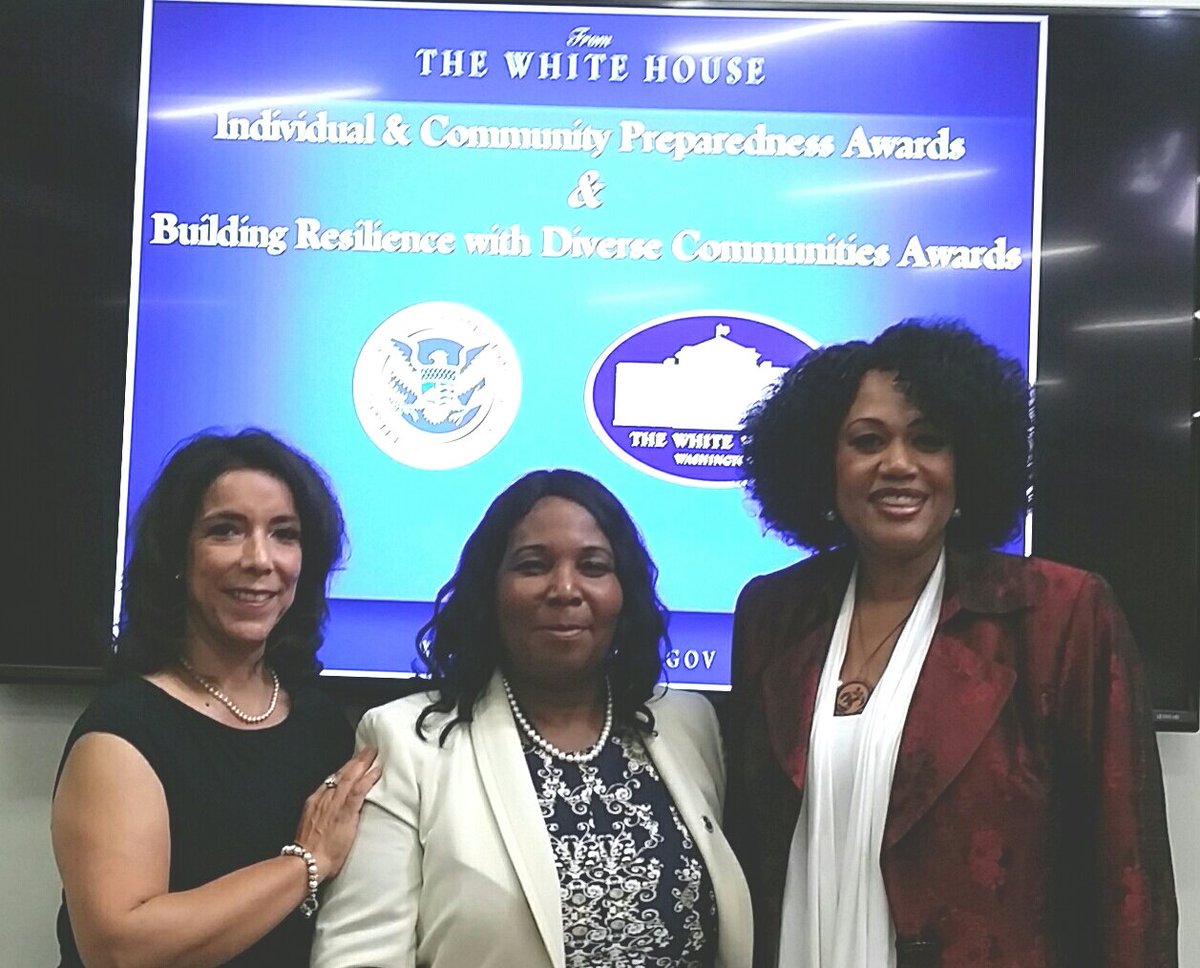 TRNPortals's tweet photo. My sincere thanks to Dr Scott and Mrs J Troncale-Clark for opening the doors to community service. #BRDC2016 https://t.co/Q6griL42Vg
