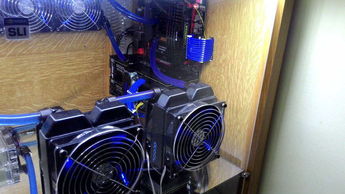 JeanCarlSoler1's tweet photo. All done at last :D whit SLI https://t.co/MfooPRrm4I
