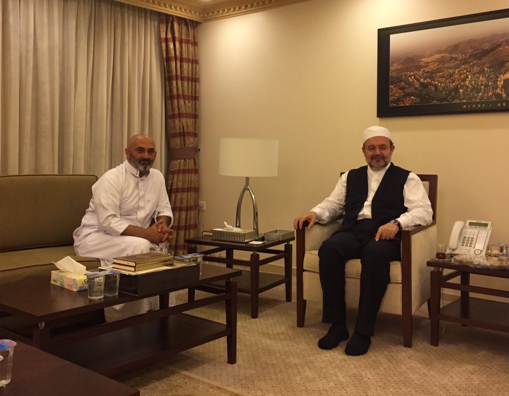 dalierzincanli's tweet photo. Mekke-i Mükerreme'de Diyanet İşleri Başkanımız Muhterem Prof.Dr. Mehmet Görmez Hoca'ya bayram ziyaretinde bulunduk. https://t.co/reDZBtlEg1