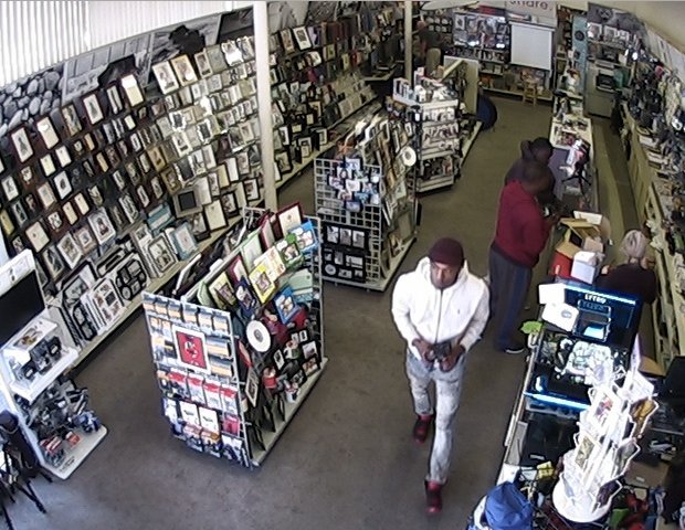 KenWayne's tweet photo. 3 men steal $8,000 worth of camera gear from #ShutterbugCamera #Petaluma. https://t.co/s4SprWK6eC