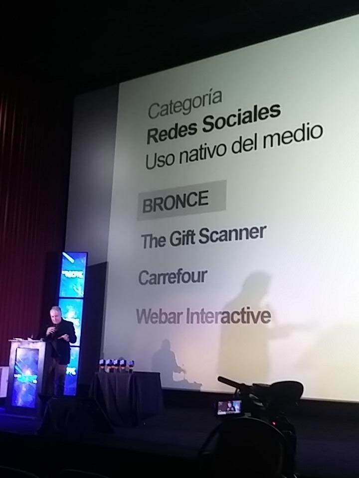 webar_agencia's tweet photo. Felices de recibir Bronce con nuestro trabajo para Carrefour "Gift Scanner" en el #PremiomásDigital!!! #EstoEsWebar https://t.co/NleaUHuiIB