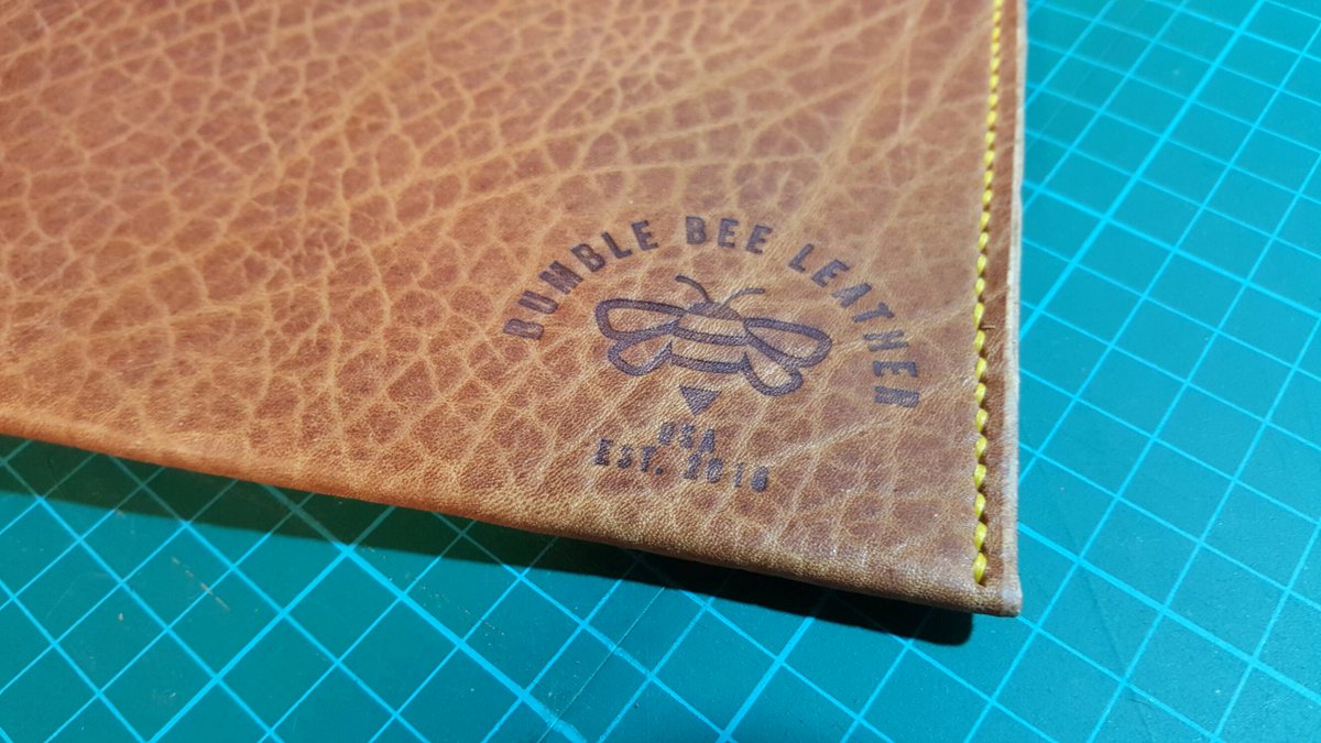 BumbleBLeather's tweet photo. Pocket brand #bumblebeeleather #tote #pocket #handbag #madeinOhio #leather #fashion #custom #etsy #edc #style https://t.co/HPVGmKdVdn