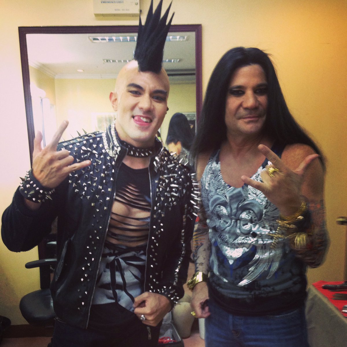 luckymanzano's tweet photo. Happy happy birthday to the host with the most!!! :) Happy birthday Daddyo!!! You're the best! Love you Daddyo! https://t.co/FMmCbXFxSH