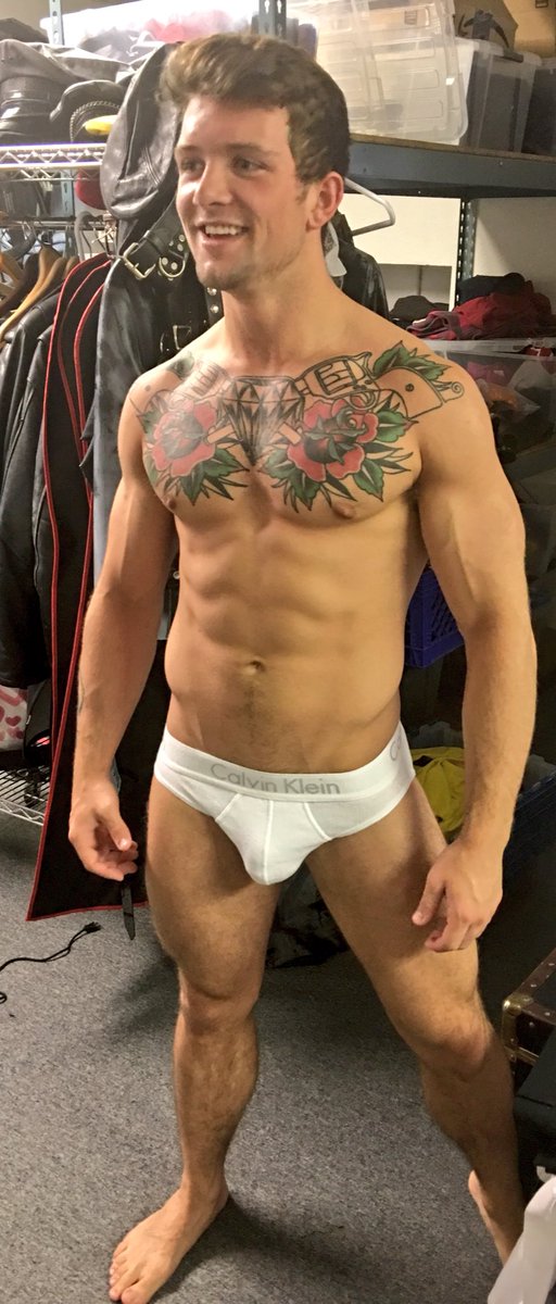 SebastianKross's tweet photo. Hangin' out backstage in my Calvin's https://t.co/dEWZWjlV6t