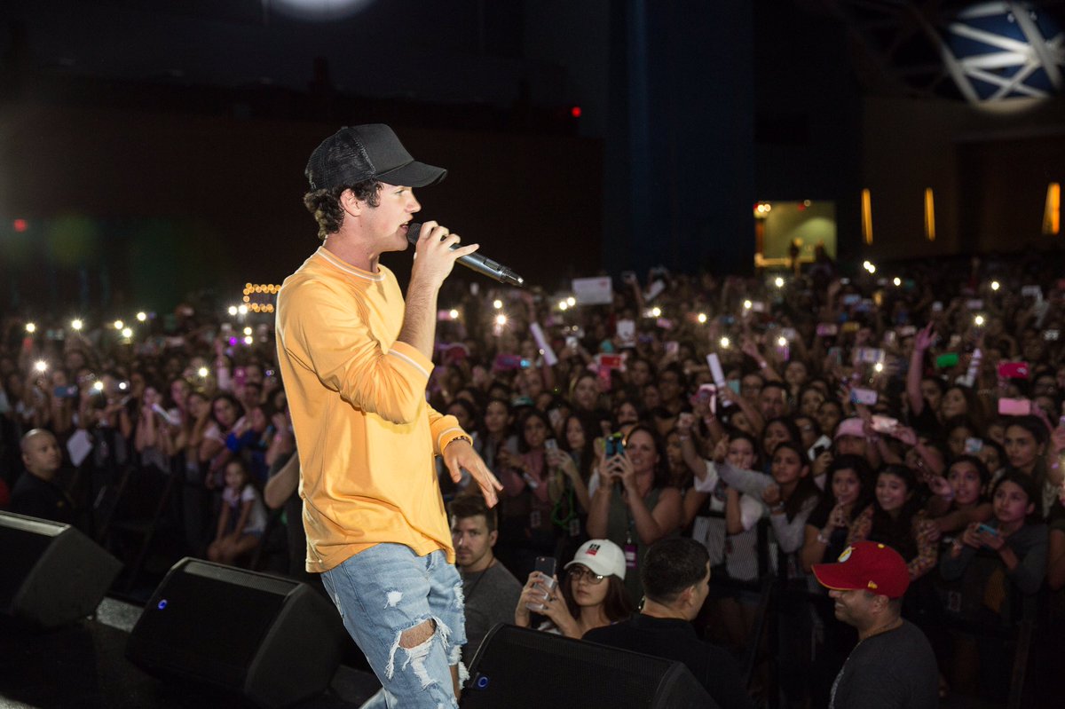 AaronCarpenter's tweet photo. Happy place :) https://t.co/oX4k4pvryU