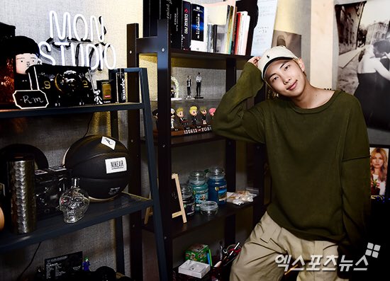 BTS_ARMY's tweet image. '아마추어→프로듀서' #랩몬스터 의 발자취 @BTS_twt entertain.naver.com/read?oid=311&amp;amp;a…