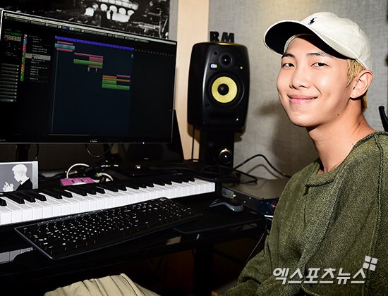 BTS_ARMY's tweet image. '아마추어→프로듀서' #랩몬스터 의 발자취 @BTS_twt entertain.naver.com/read?oid=311&amp;amp;a…