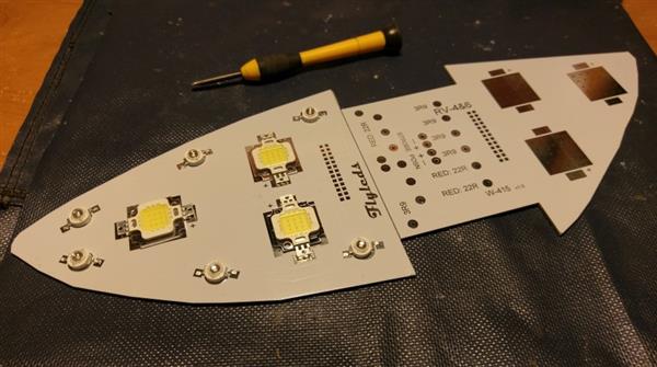 PCBWayCelia's tweet photo. Wing mounted boards that have red/green position lights and bright LED strobes @PCBWayOfficial #PCB #electronics https://t.co/0EavYLV4pi
