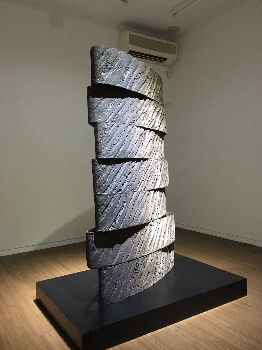 ghaku's tweet photo. 善住芳枝展、西村充展を9月17日（土）まで開催中。お二人共にスケールの大きな作品を展示されていますので、お見逃しなく！ https://t.co/osvyuIP8kC