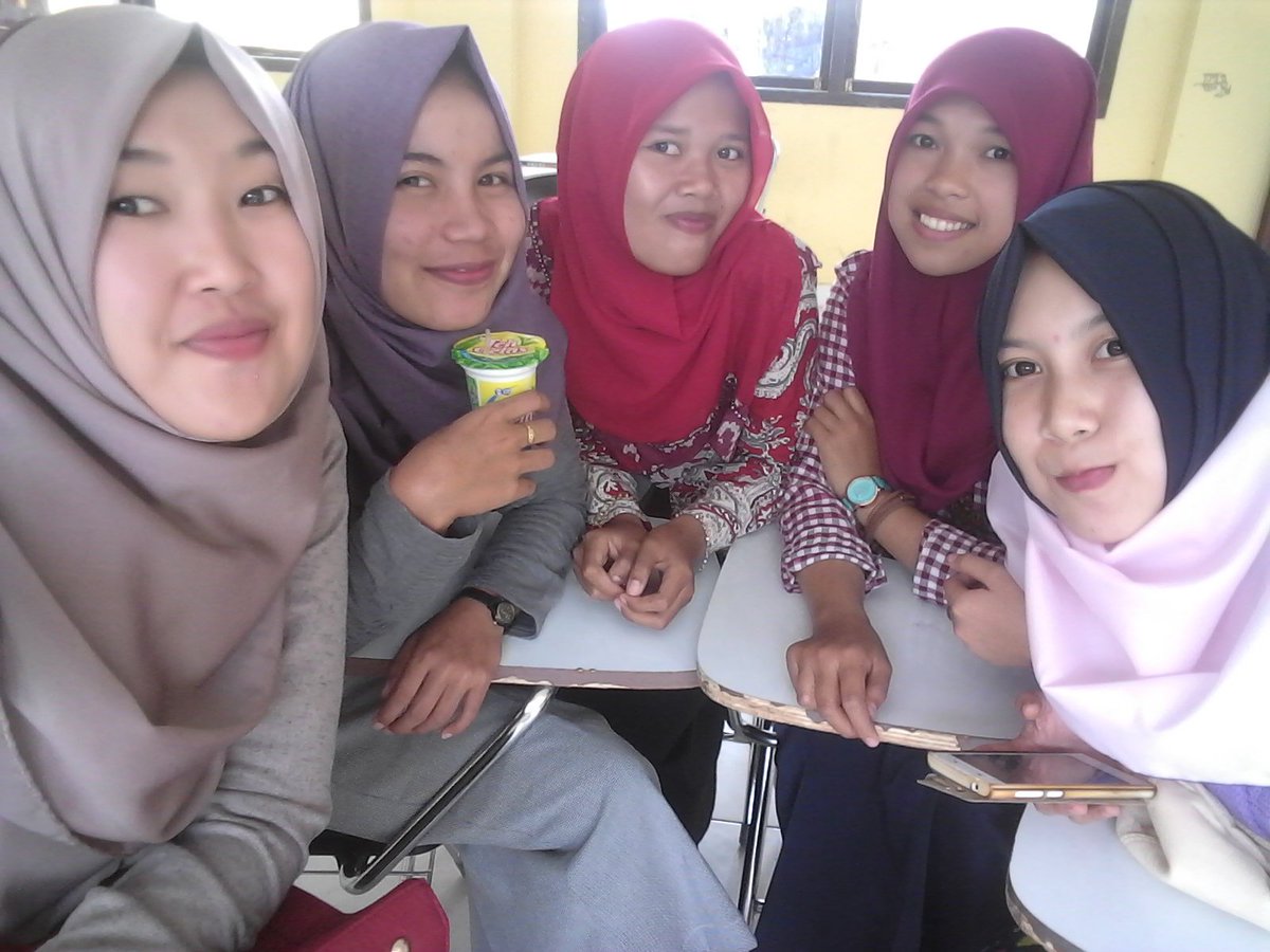 dinapermitaa tweet picture
