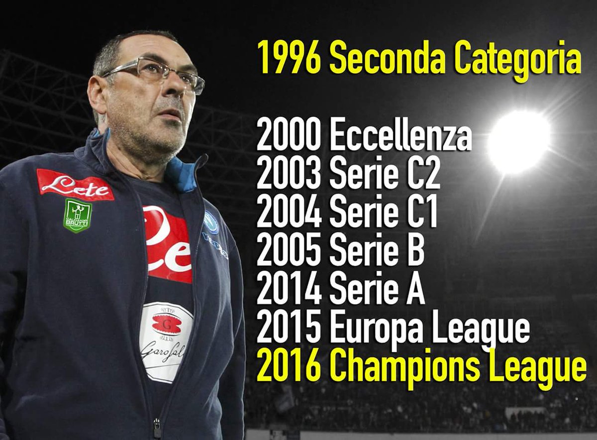 SSC_Napoli_ESP's tweet photo. El ascenso deportivo de Maurizio Sarri, proletario y fumador empedernido, napolitano de sangre.
#OnoreATe https://t.co/S9jVBv9pDt