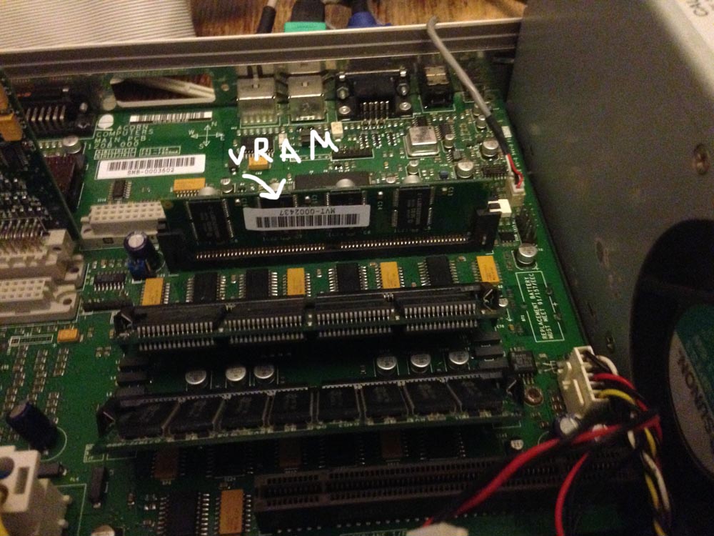 Tom_WFS's tweet image. Well done @RPi_Stuff for another great #Rjam event. My #RISCPC let its self down badly, the issue.. VRAM fell out!