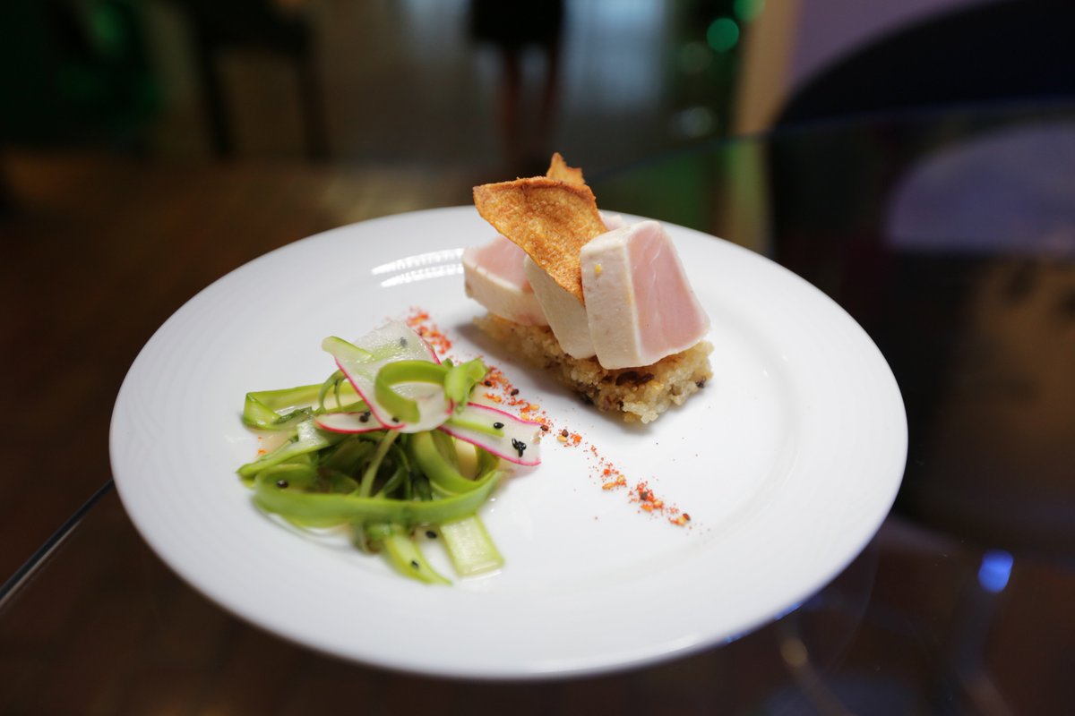 Cocktail_Canape's tweet photo. 3 days until @DinnerxDesign's Gala Dinner! Come out, eat, drink and check out some of the city's best designers! https://t.co/PrCIl38Gi4