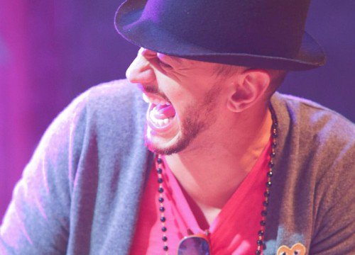 VickyYerien's tweet photo. @saadlamjarred1 VOTE for #SaadLamjarred #BestSinger🌟🎶👉 https://t.co/tEnPF9H23K
💪💞
#Ghaltana
#BestSing
#Lm3allem https://t.co/8uMzJNY1hG