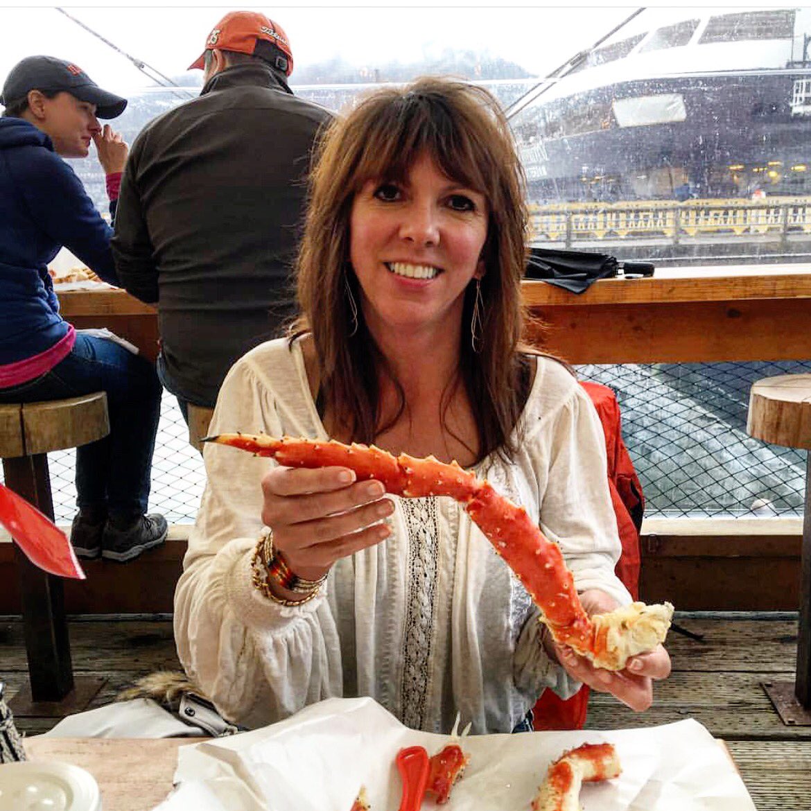 TracysCrab's tweet photo. #scenesfromtheshack #wheretoeatinjuneau https://t.co/eVoua3A7UB