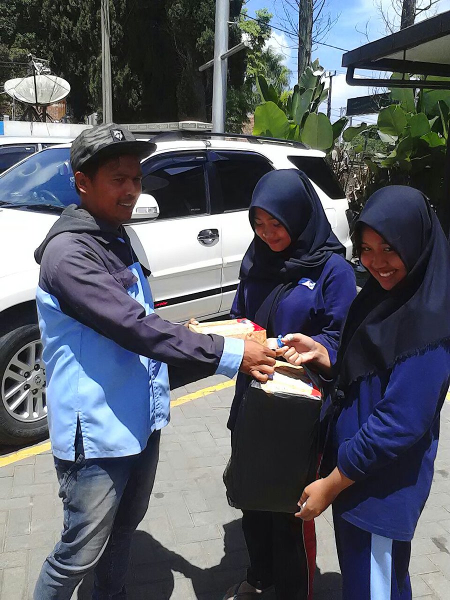 dhischool's tweet photo. news coverage about @dhischool qurban activities https://t.co/jpzHf0UDUu